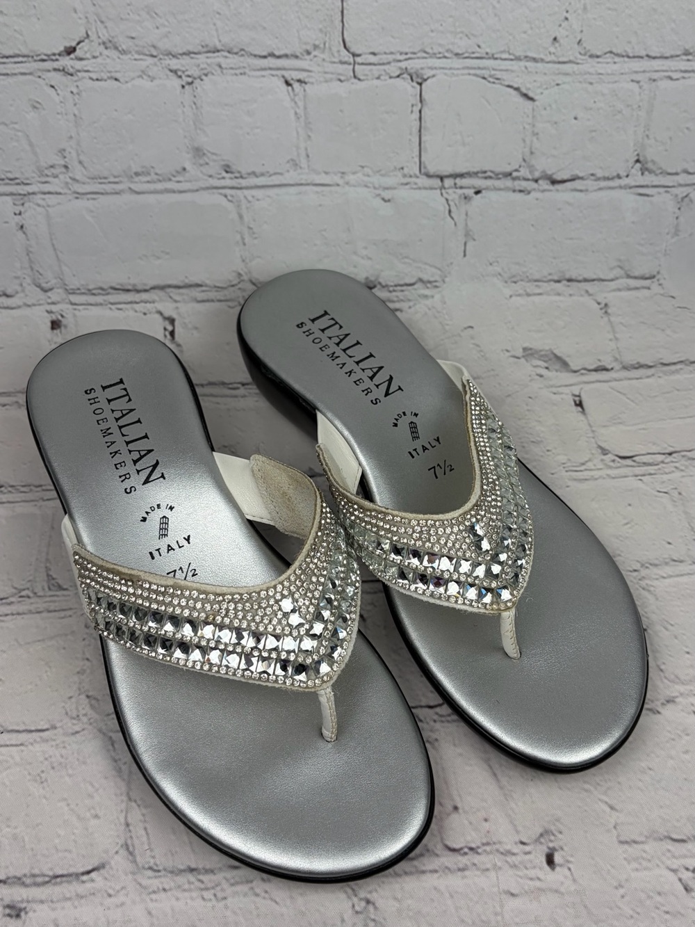 Italian Shoemakers Mystify Silver Rhinestone Wedge Thong Sandals Women's 7.5